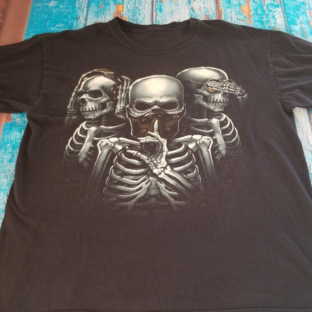 Men's L Tee